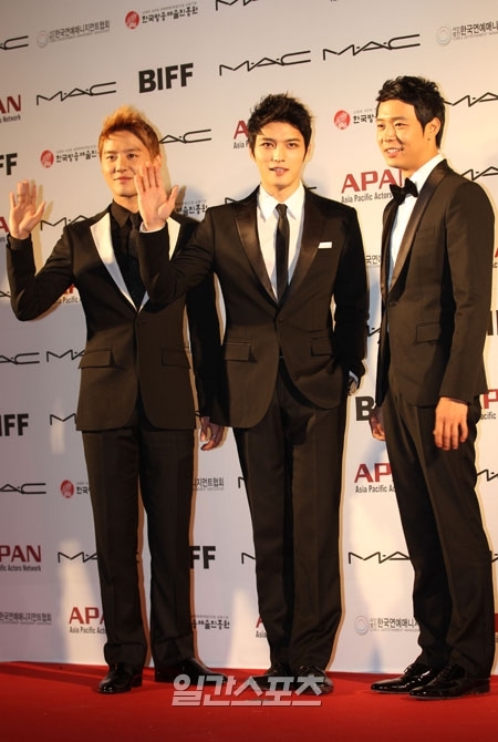 ＪＹＪ、３７億ウォンのファンサービスが話題…日本ファン７０００人が訪韓