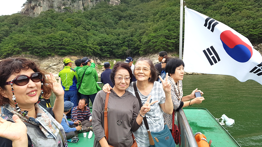 清平湖の遊覧船も乗りました。