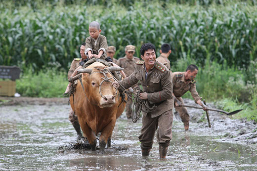 キム・ジュヒョク、チョン・リョウォン主演映画、セット爆発事故