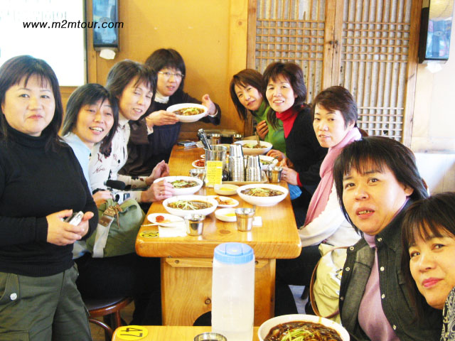 『ジャージャー麺』ドラマでよく出てくる場面ですけど、この味に皆驚く！この味、何て表現すればいいだろう！うまい＆美味しいですよ。！