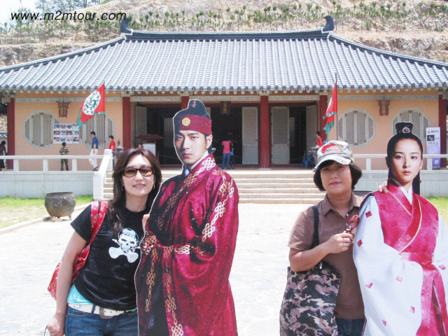 ジュウモンのロケ地ツアー、、ナジュまでの高速鉄を乗り、３時間ですが色んな楽しい話で時間が立つのを忘れました。タクシーの運転手のことを思い出すと笑いが止まりません。＾0＾＠
