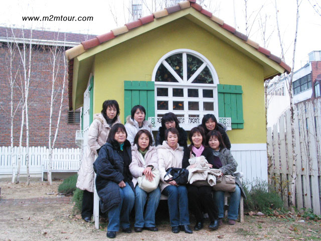 『Four Seasons House』にて、空港出発までわずかな時間でぎりぎり～!^@　間に合って良かった、わがままありがとう！涙＆笑