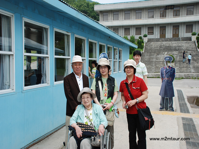 『南楊州総合撮影所』お父様～!＾＠　お母様～!＾＠　お元気でお過ごしでしょうか？やっぱり親思いは娘さんでしょうかな＾＾　私も娘おりますので～笑