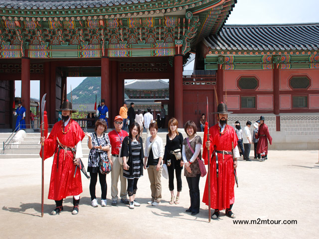 『景福宮』　遊んでるばかりじゃすばらしいガイドがもったいないと～きちんと3時間、真面目にご案内もしてます。笑～＾！＾＠