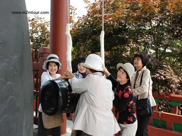 『水原華城』　旅行はこのように華やかな笑顔を見せないと～高校生になった気分は未だに続いてますか?！