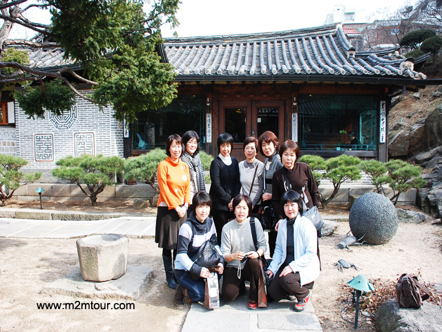 『韓定食』　3時間かけての韓定食の味はいかがでしょうか！？9人のお嬢様とのひと時は本当に楽しかったです。わがまま言いたい放題のこの調子～弊社にびったりでしたよ。ハハハ～＾＾!