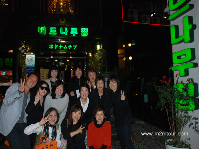 『韓国焼肉』　お嬢様たちの勢いはいつも感心～ＴＴ～　無茶楽しいひと時でしたよ。必ず東京に遊びに行きたい～ね。