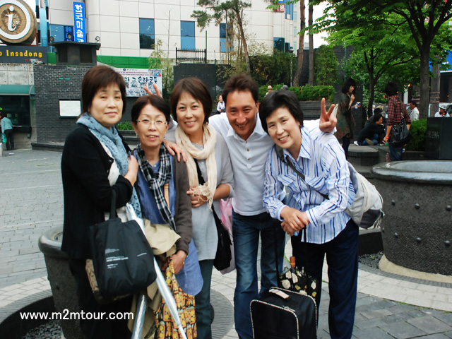 『仁寺洞』　パワープルなお嬢様にはお手上げ～＾＾!　旅行後は風邪なんか引きませんでした、、、それだけが心配です。ＴＴ～＊