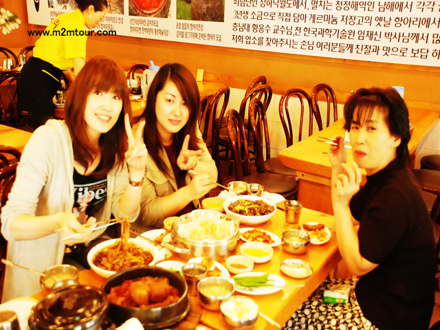 『ジャジャ麺』　2年ぶりのジャジャ麺の味は変わってませんか！？　親子揃ってのジャジャ麺なのでかなり美味しかったでしょうね。これからは一年に一回食べに来てくださいね。