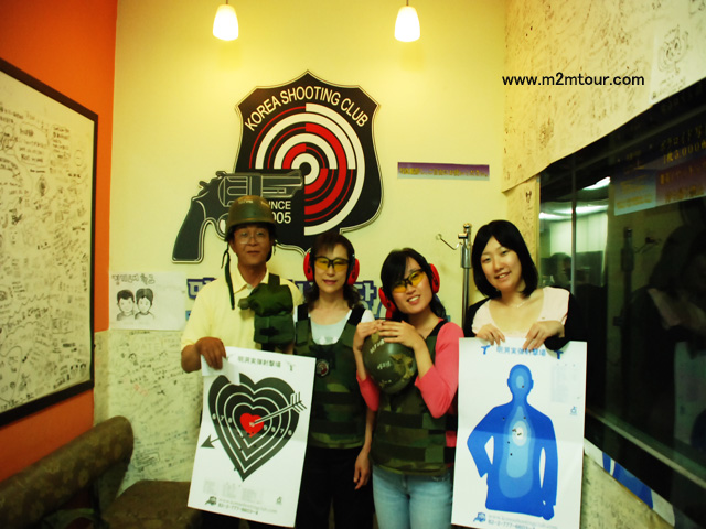 『明洞実弾射撃場』　恐れ恐れの実弾射撃～TT～果てして的は誰の想定だったんでしょうか！？　ストレス発散~超~楽しかったですね。ハハハ～＊＊