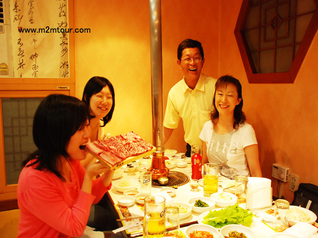 『韓国焼肉』　こんな素晴らしい笑顔久しぶりです。＾＾＊　ご紹介頂いたお友達の株は上がりましたでしょうか！？　いきなりお穣ちゃんのご参加～＾C^~　メチャ楽しい一日でしたよ～＾