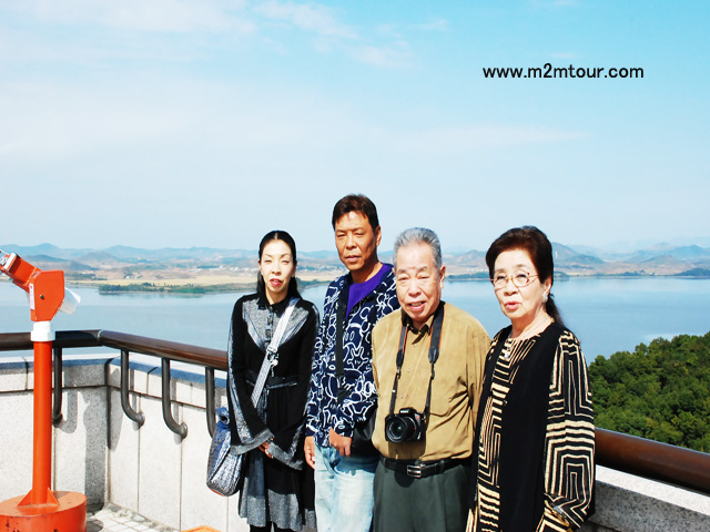 『統一展望台』　お母さんお父さんお元気ですか!?　楽しい１日ありがとう御座いました。＾＾～＊次回も元気な姿でおあいしましょう＾＾～＾＾