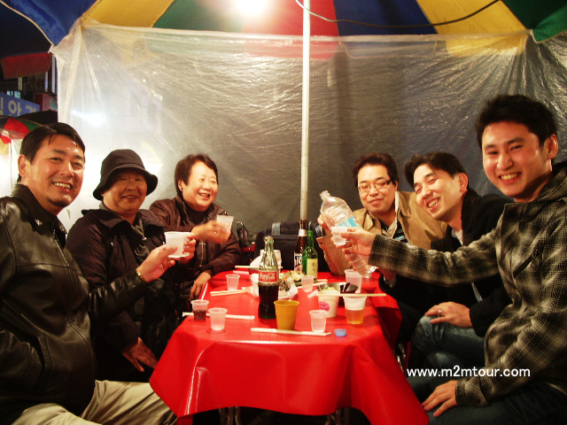 『明洞屋台』お仕事を忘れて楽しんで頂いたようで本当に嬉しいです。いつまでもお元気で現役でバリバリお仕事してくださいませ。