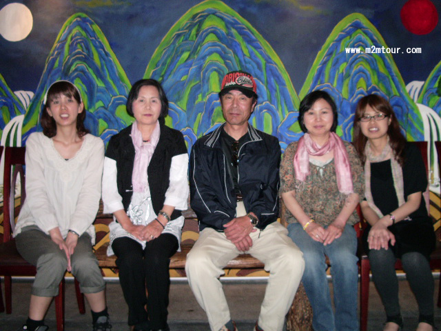 ご家族水入らずん韓国ソウル旅行、、、何だかお父さんだけが固くありません。＾＾～＊＊＊　