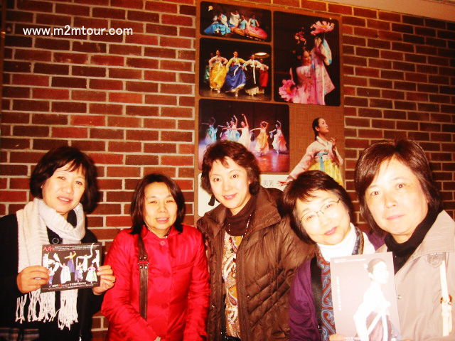 『伝統舞踊』韓国の美しさ！情熱さ！そして、華やかさを満喫する舞台になったでしょうね。次回も宜しくです。＾＾～***