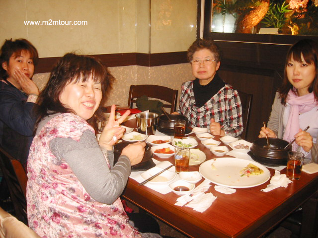 旅は楽しいのが一番～＾＾　素敵な笑顔だったので大サービスということで載せちゃいました。ヒヒヒ＾＾