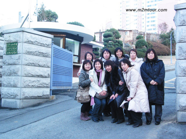 『サンドゥ、学校へ行こう』ロケ地にて、こんなに盛り上がったのは何年ぶり！　^!^@　寒かったけど心はポカポカでしたよね。特に～～！