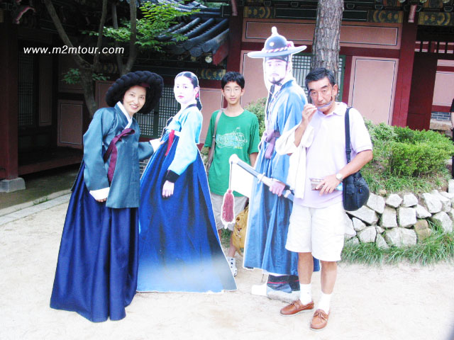 お父様、、綺麗なお母様を懸命に楽しませなくちゃ、、という気持ちが100%伝わりましたよ、、！＾＠　いつまでもお幸せに～～　