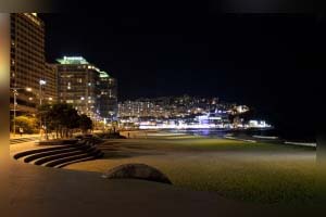 東海の海水浴で有名な『海雲台』、　サーファーにも人気があるサーフィンポイント『海雲台』